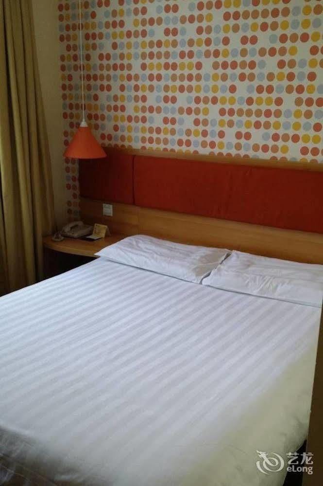 Home Inn Shanghai Century Park Eksteriør billede