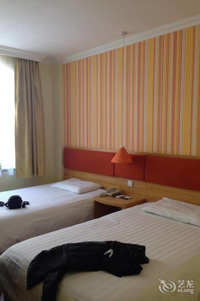 Home Inn Shanghai Century Park Eksteriør billede
