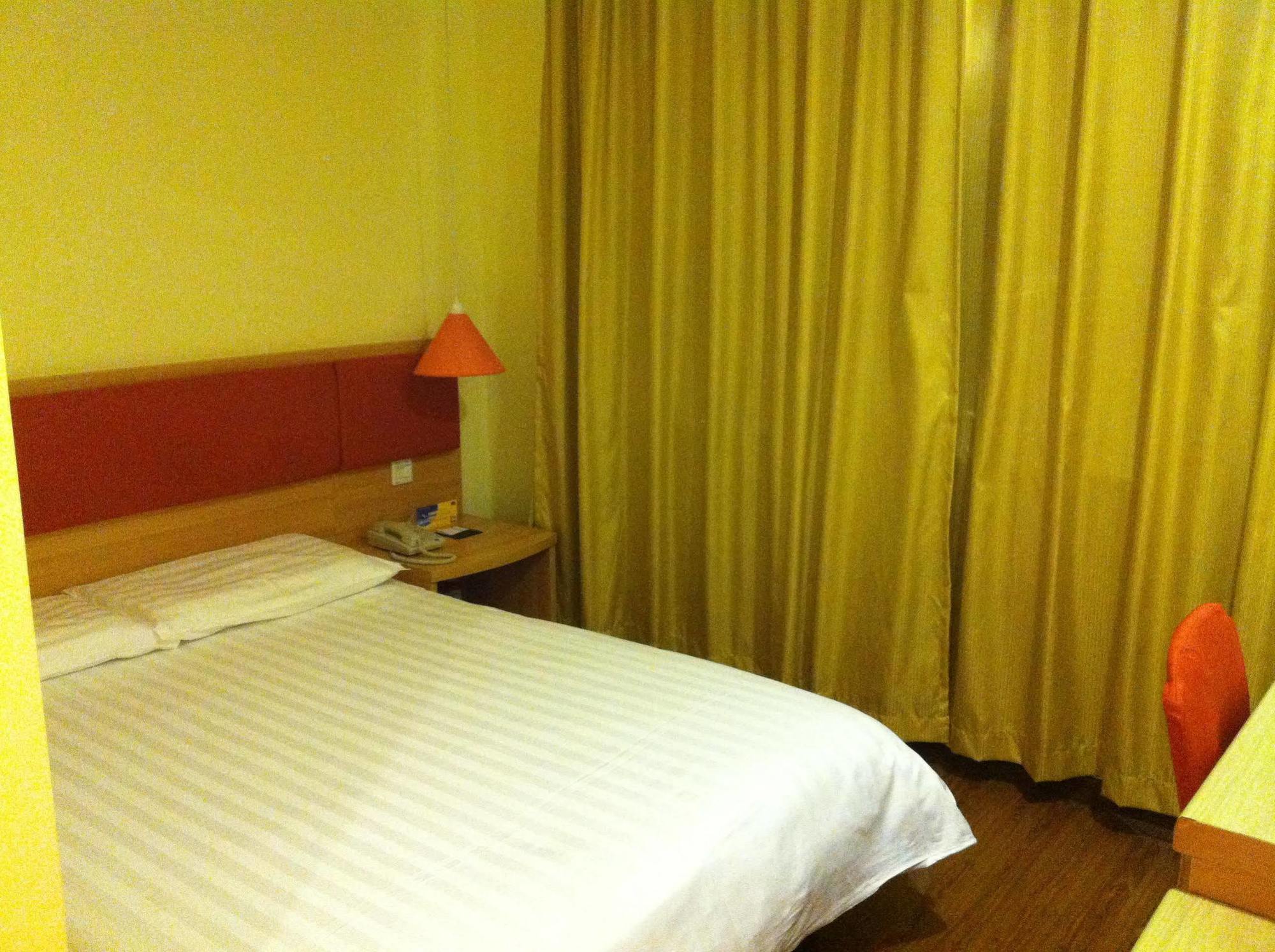 Home Inn Shanghai Century Park Eksteriør billede